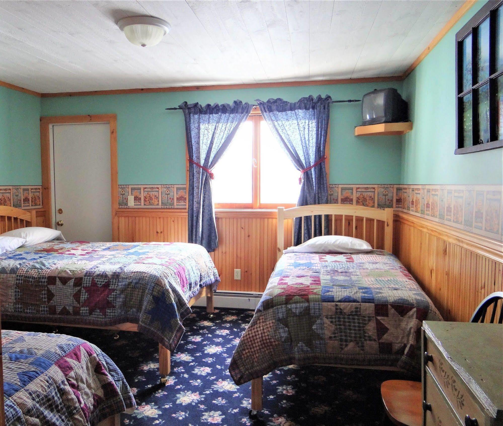 Blue Gentian Lodge At Magic Mountain Londonderry 外观 照片