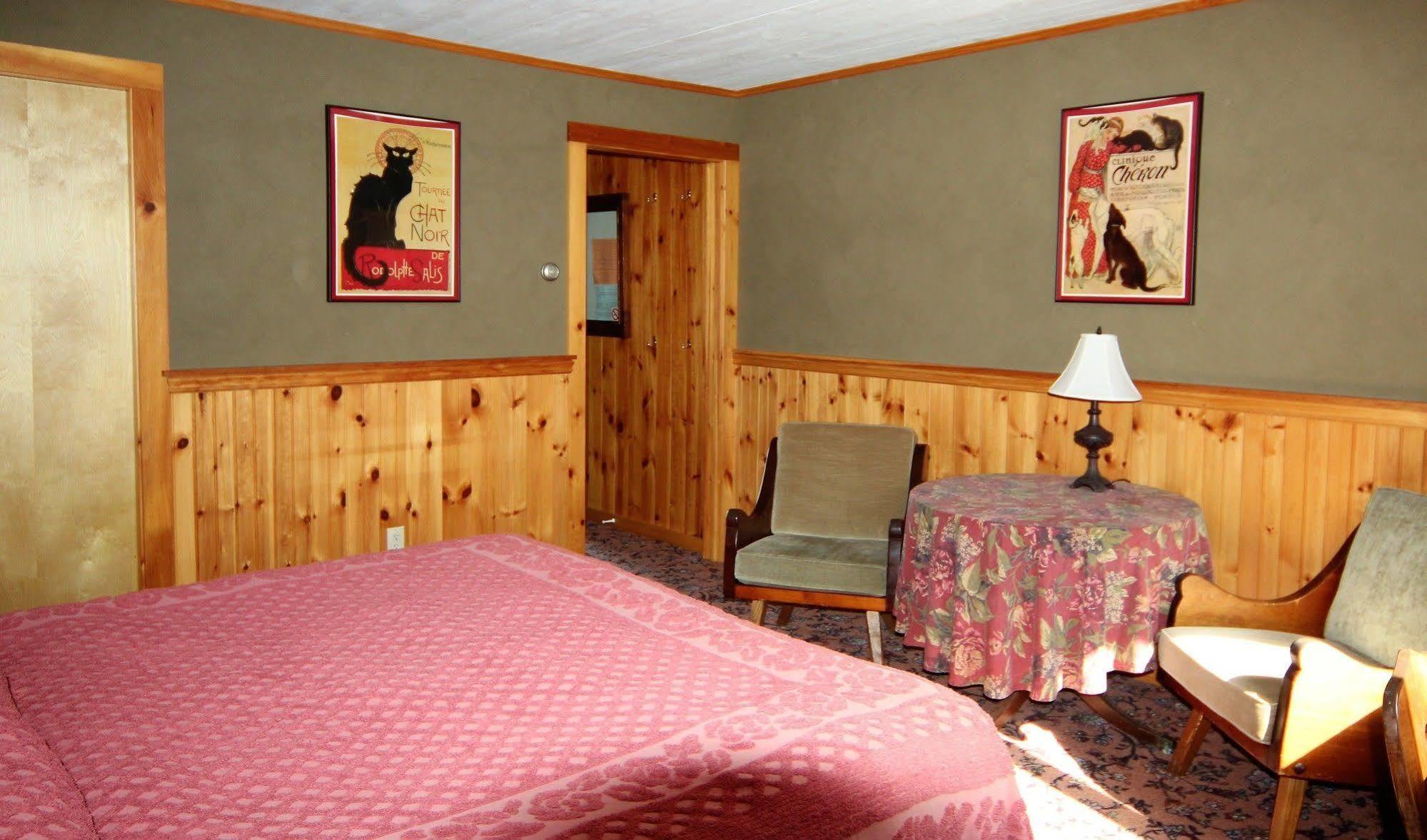 Blue Gentian Lodge At Magic Mountain Londonderry 外观 照片