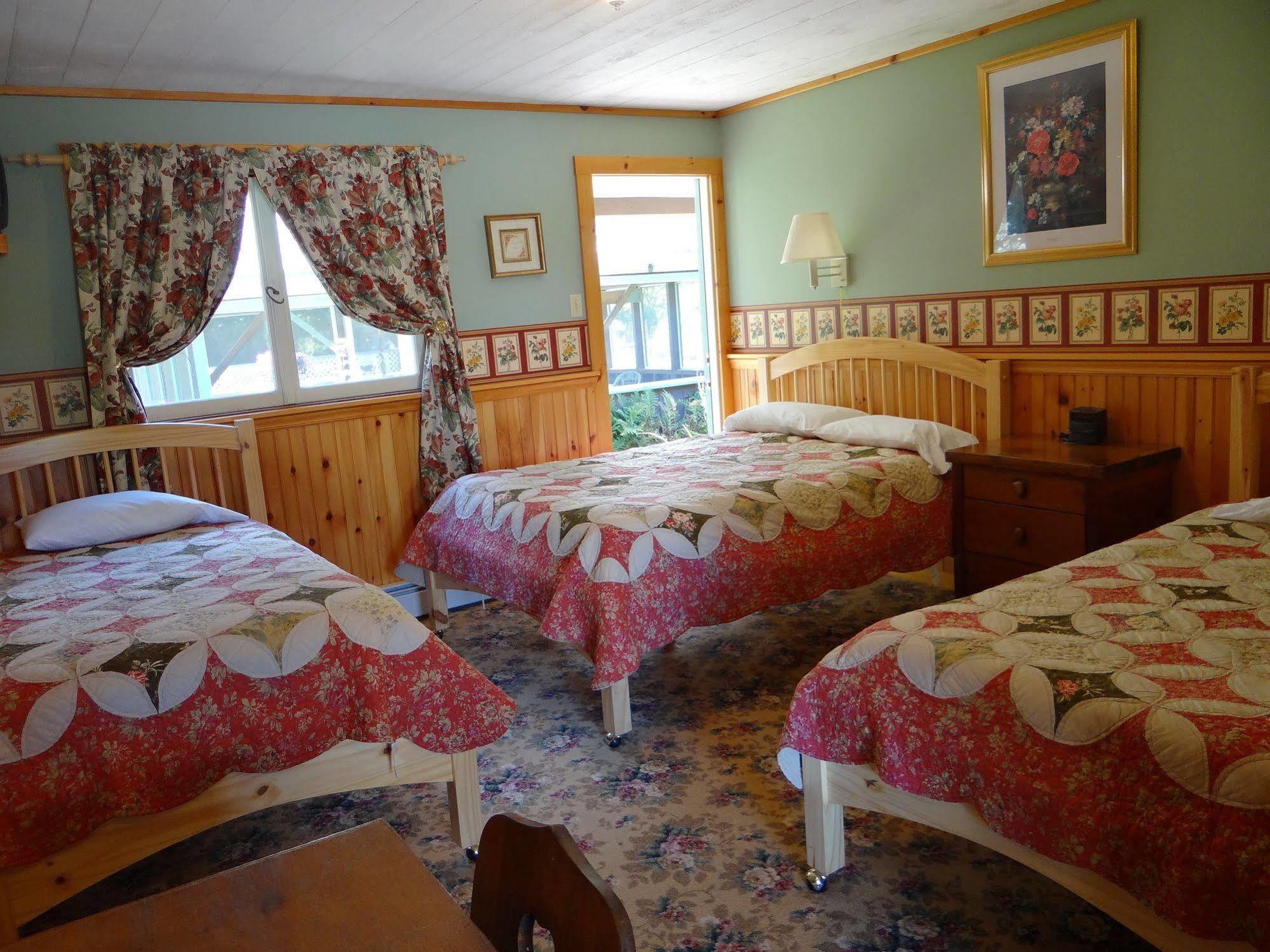 Blue Gentian Lodge At Magic Mountain Londonderry 外观 照片
