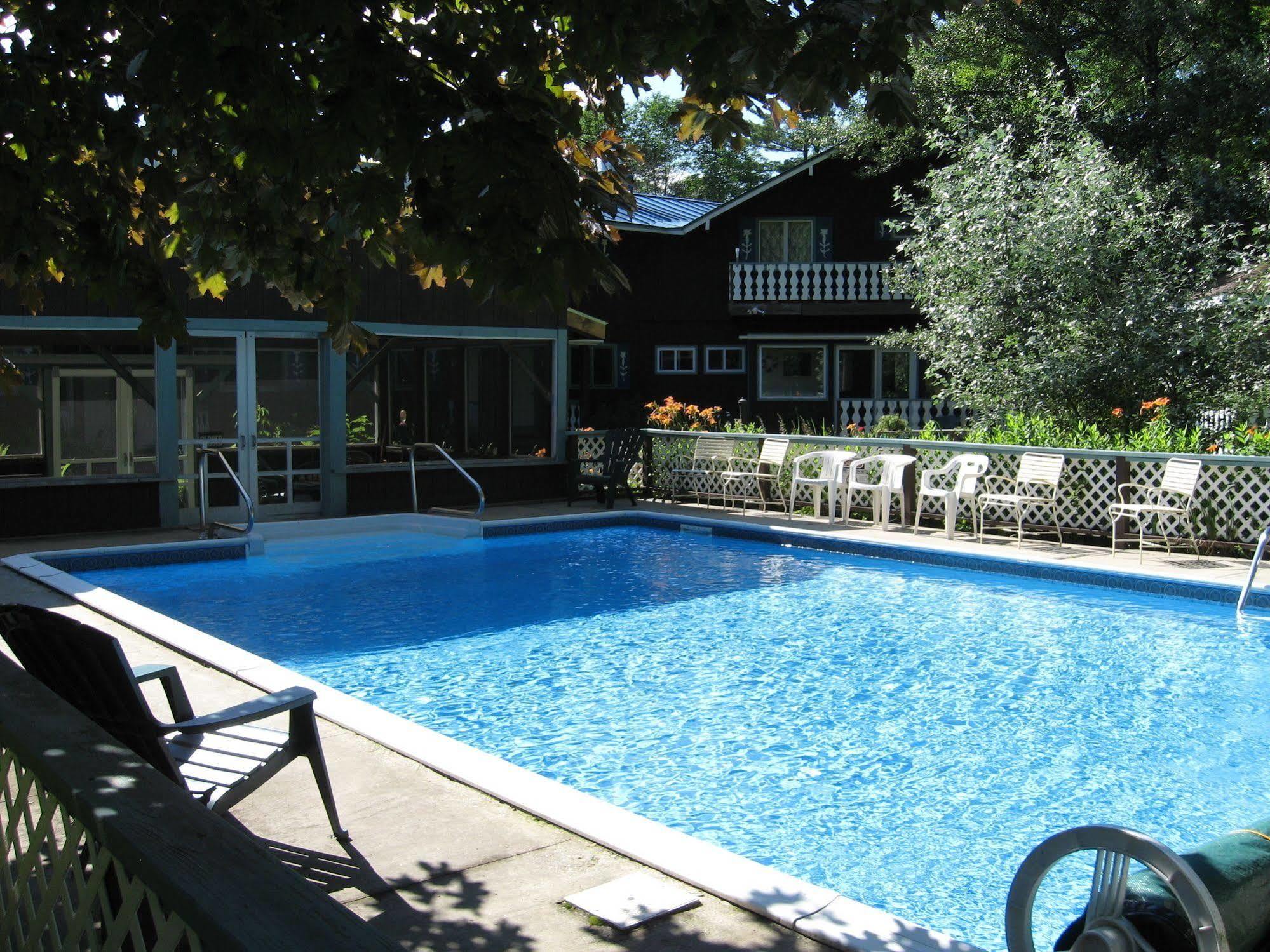 Blue Gentian Lodge At Magic Mountain Londonderry 外观 照片