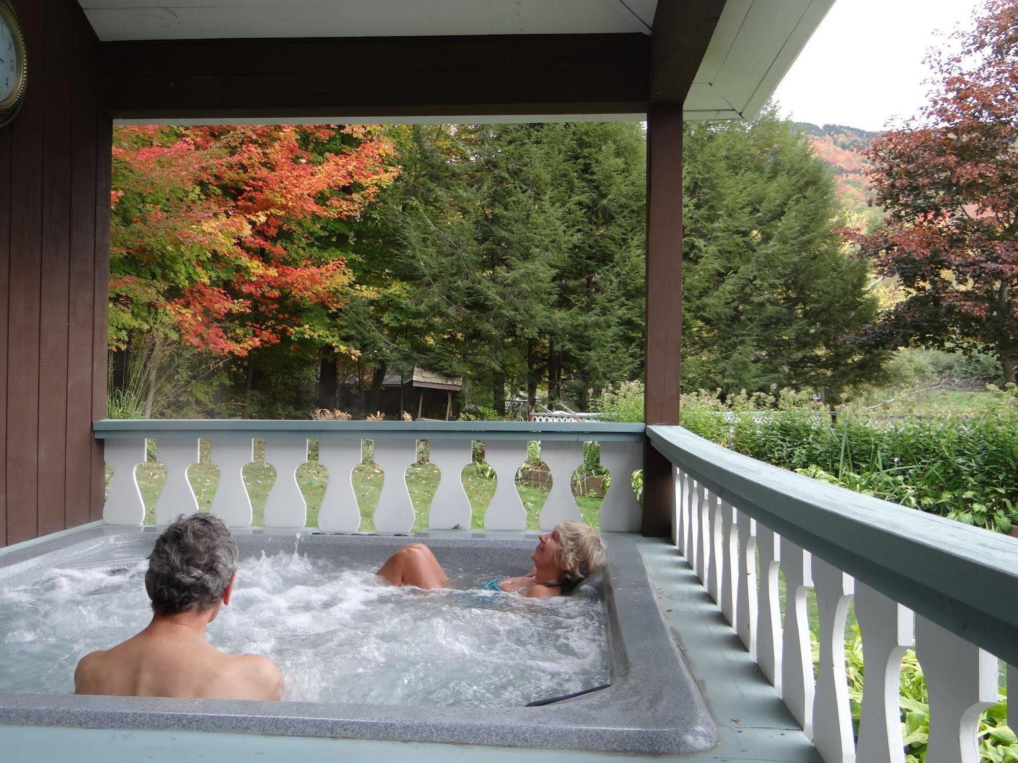 Blue Gentian Lodge At Magic Mountain Londonderry 外观 照片